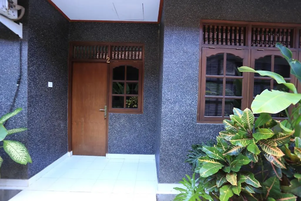 ** Gasthof Hotel Reddoorz @ Dewi Sita Seminyak Indonesien
