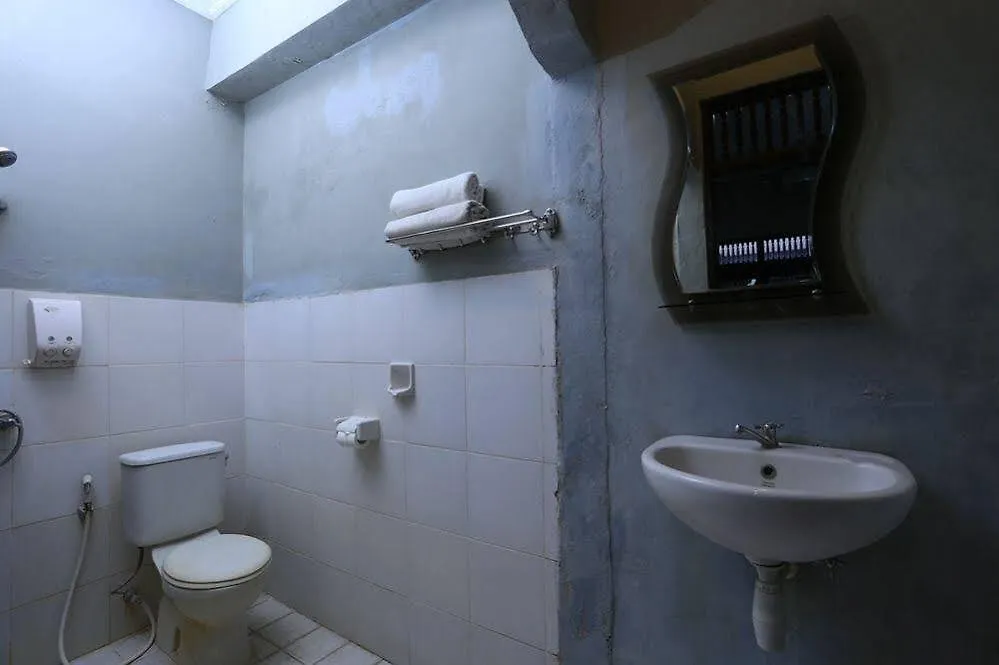 Hotel Reddoorz @ Dewi Sita Seminyak 2*,  Indonesien